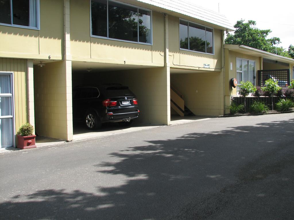 Golden Leaf Apartments Invercargill Buitenkant foto